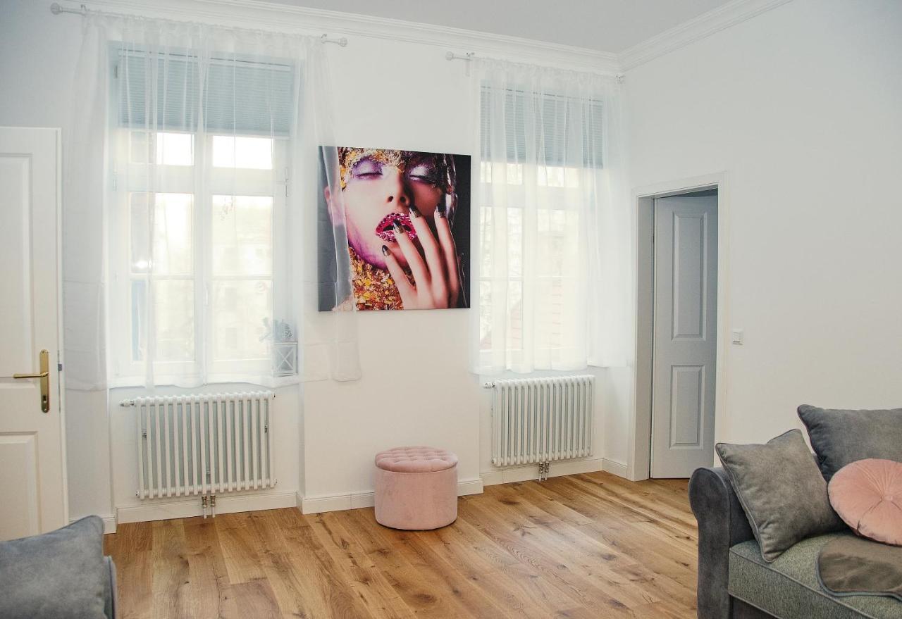 Pink Lotus Apartment 비엔나 외부 사진